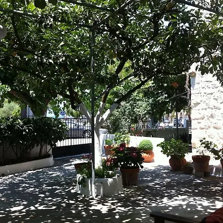 Happy House-comfortable In Vathi Square Tatil Evi